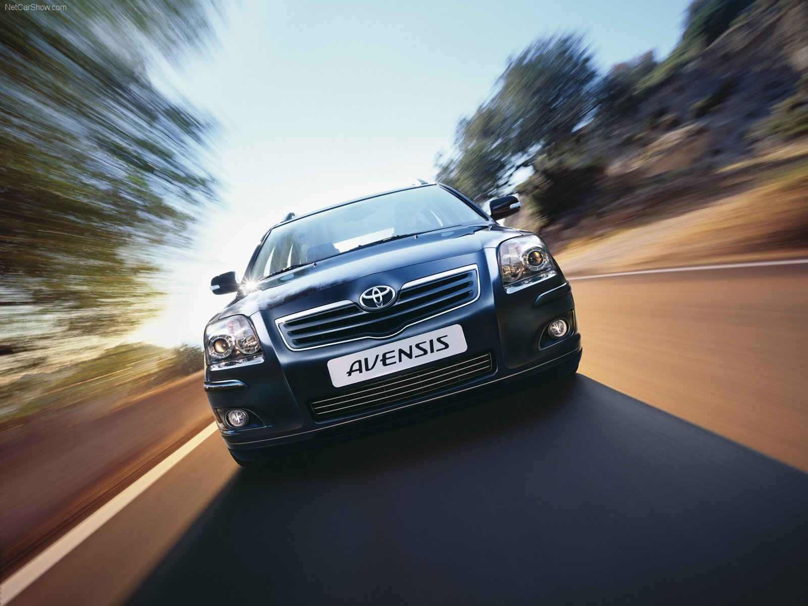 Toyota Avensis Tourer Picture Photo Gallery