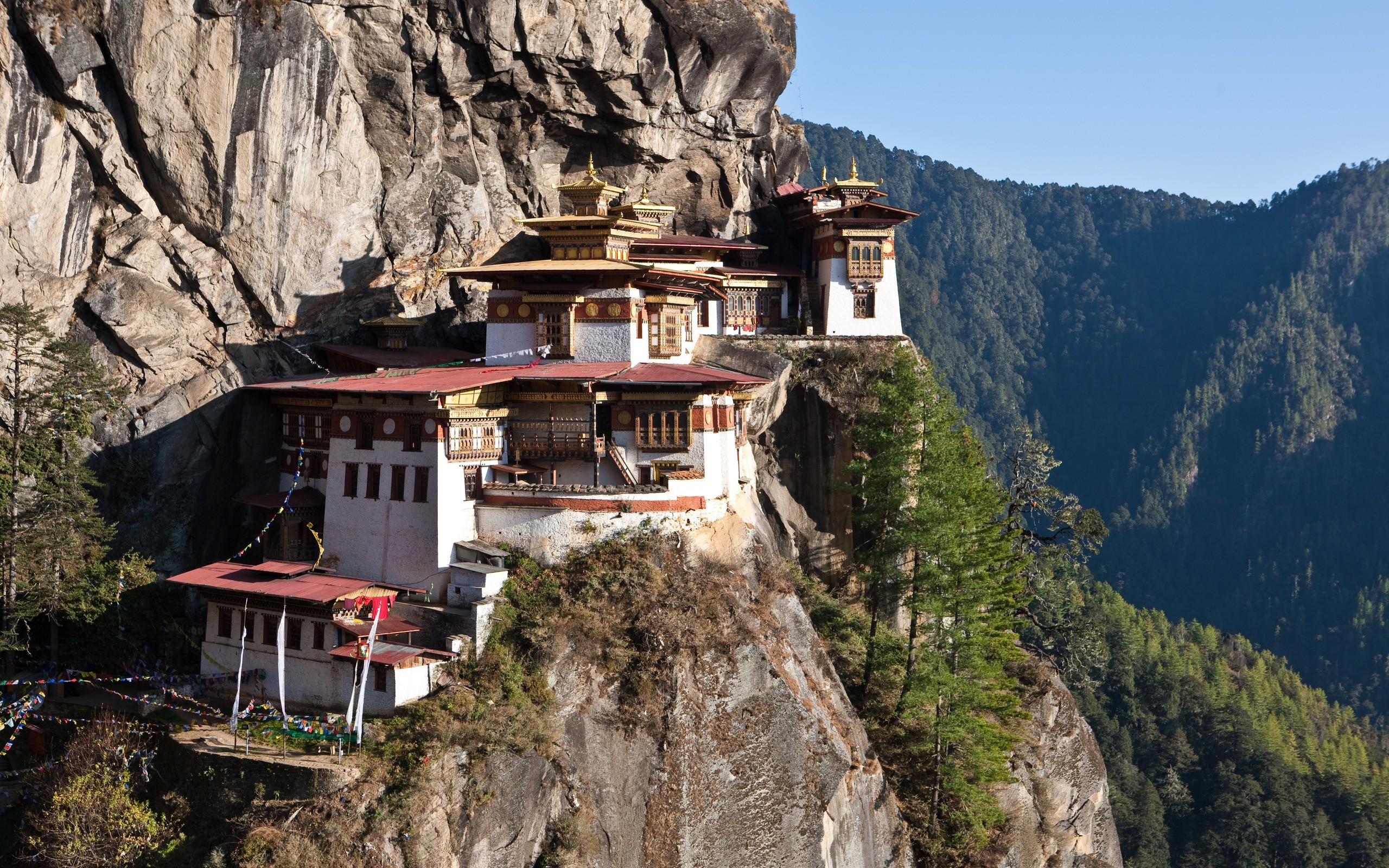 Bhutan Buildings Mountains Valleys Wallpaper Allwallpaper In