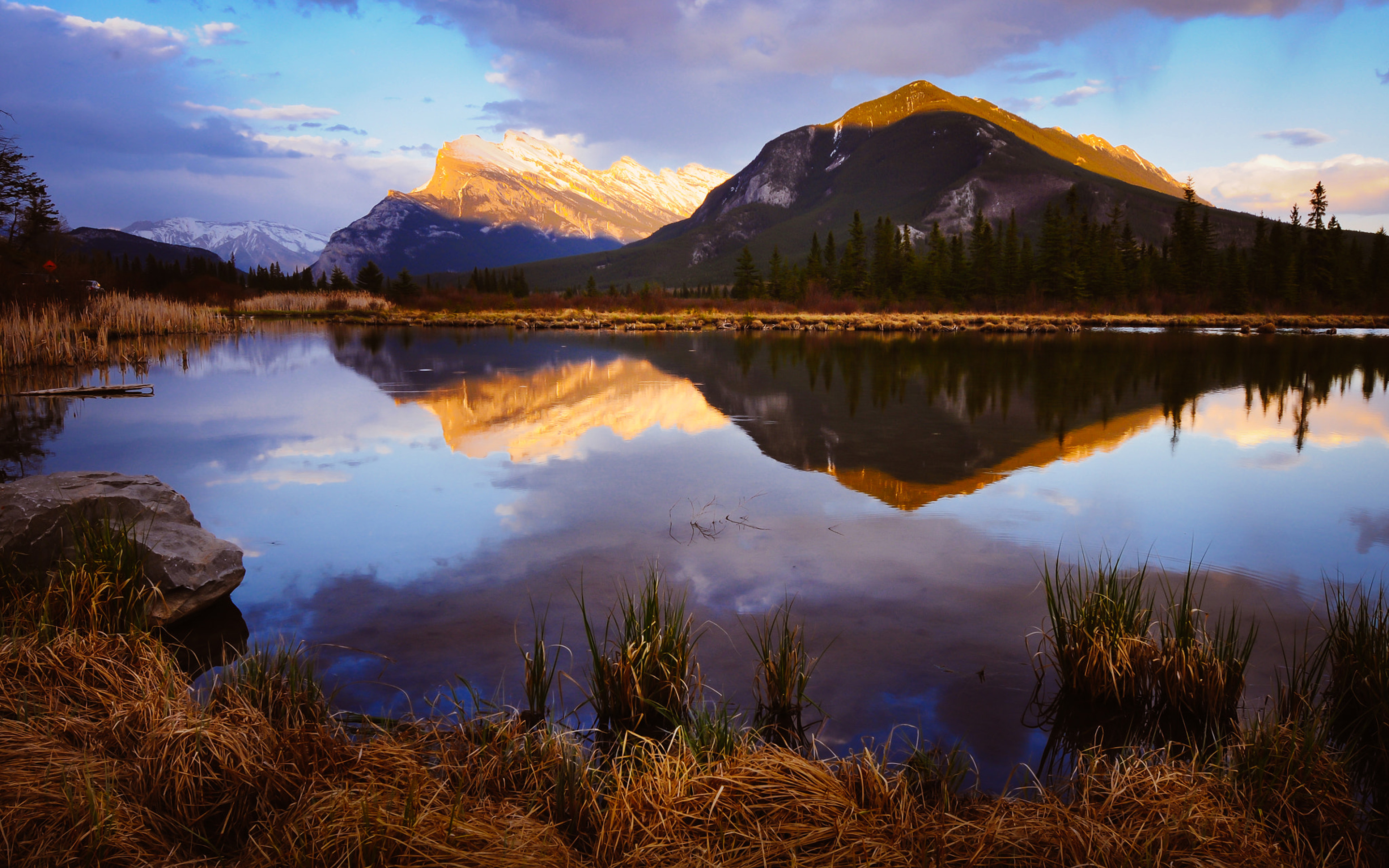 Vermilion Lake In Banff Alberta Canada Morning Sunrise Landscape