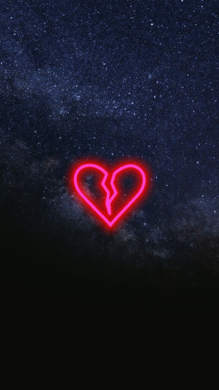 Hailee Shay On Papel De Parede Broken Heart Wallpaper