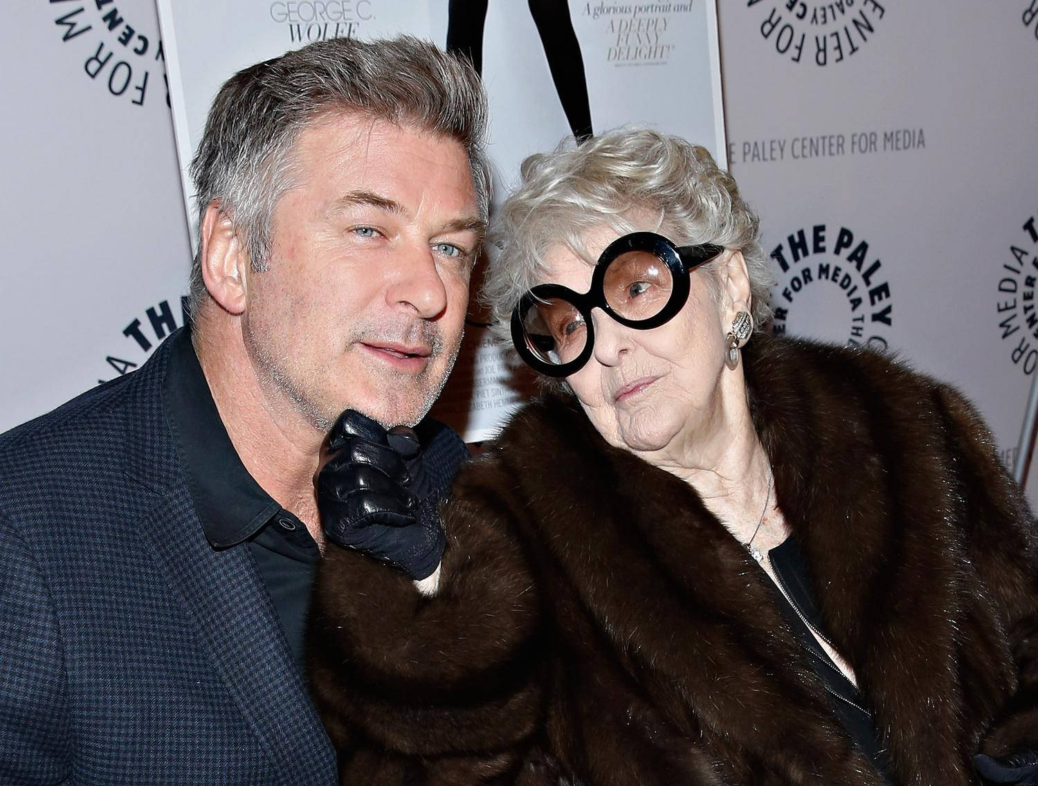 En Sie Kostenlose Elaine Stritch Wallpaper