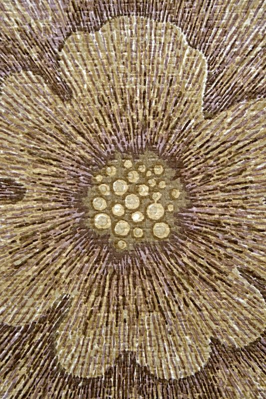 Large Pattern Floral Wallpaper 533x800