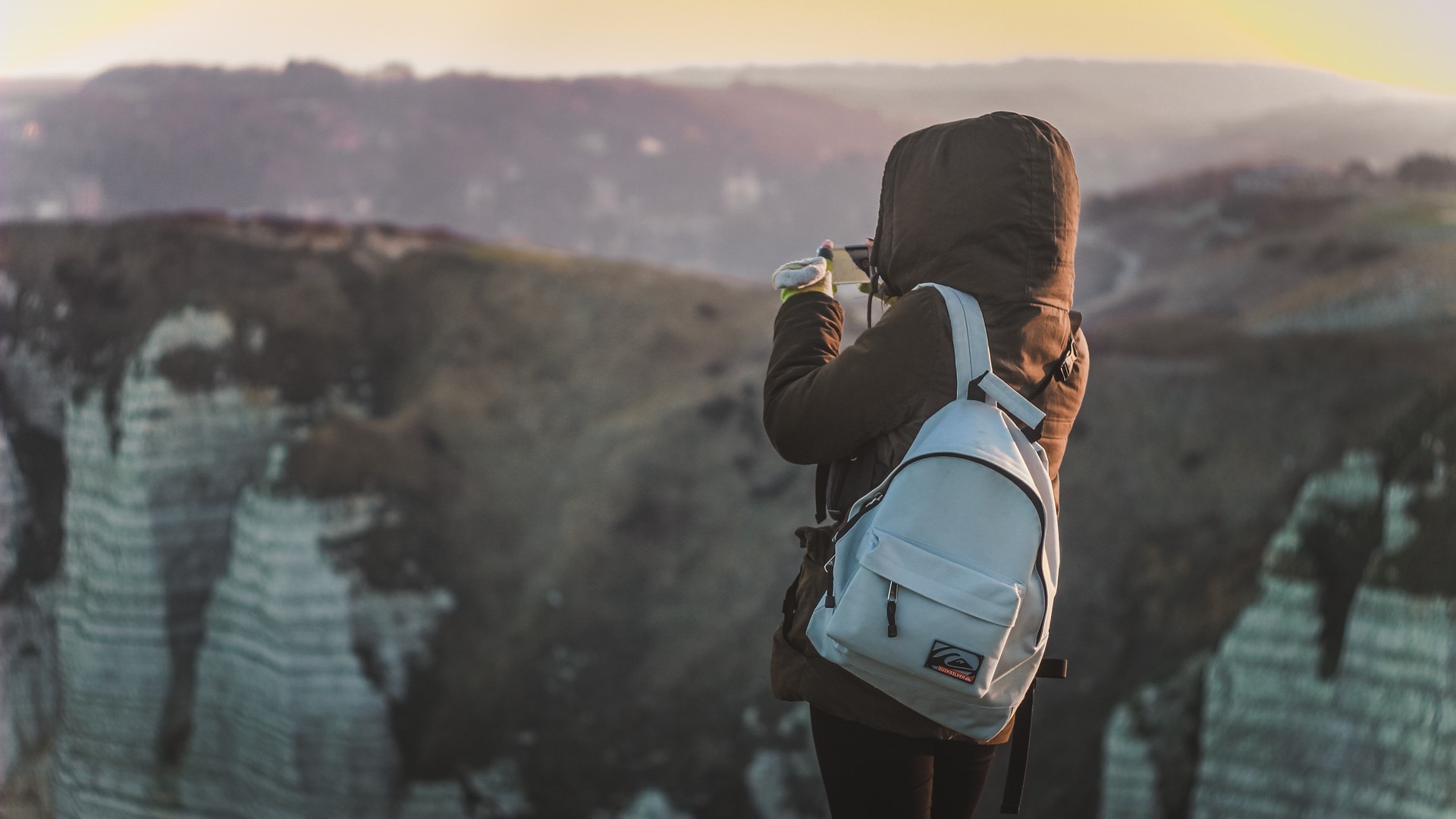 Wallpaper Man Tourist Backpack Mountains