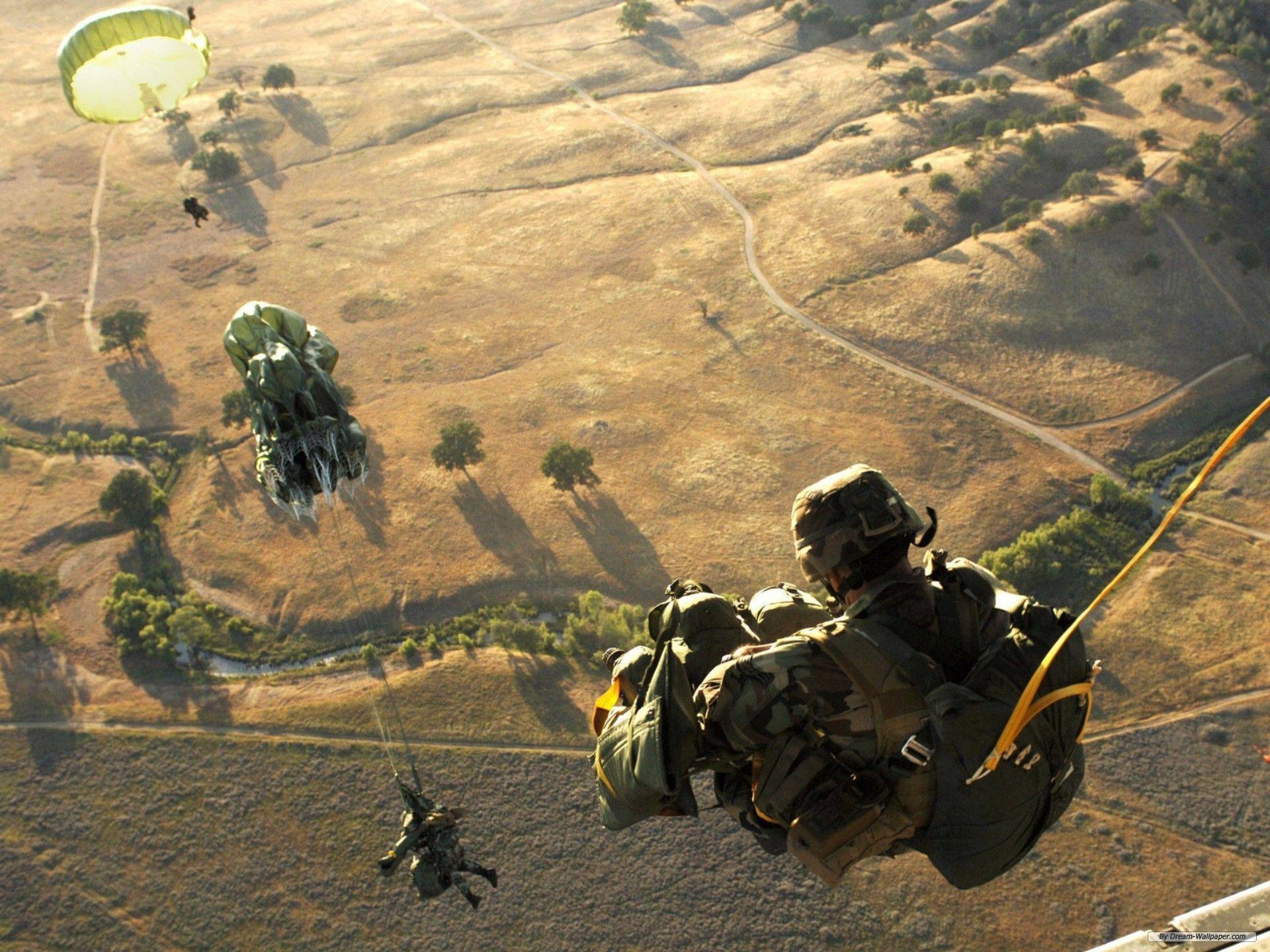Ww2 Paratrooper Wallpaper Top Background