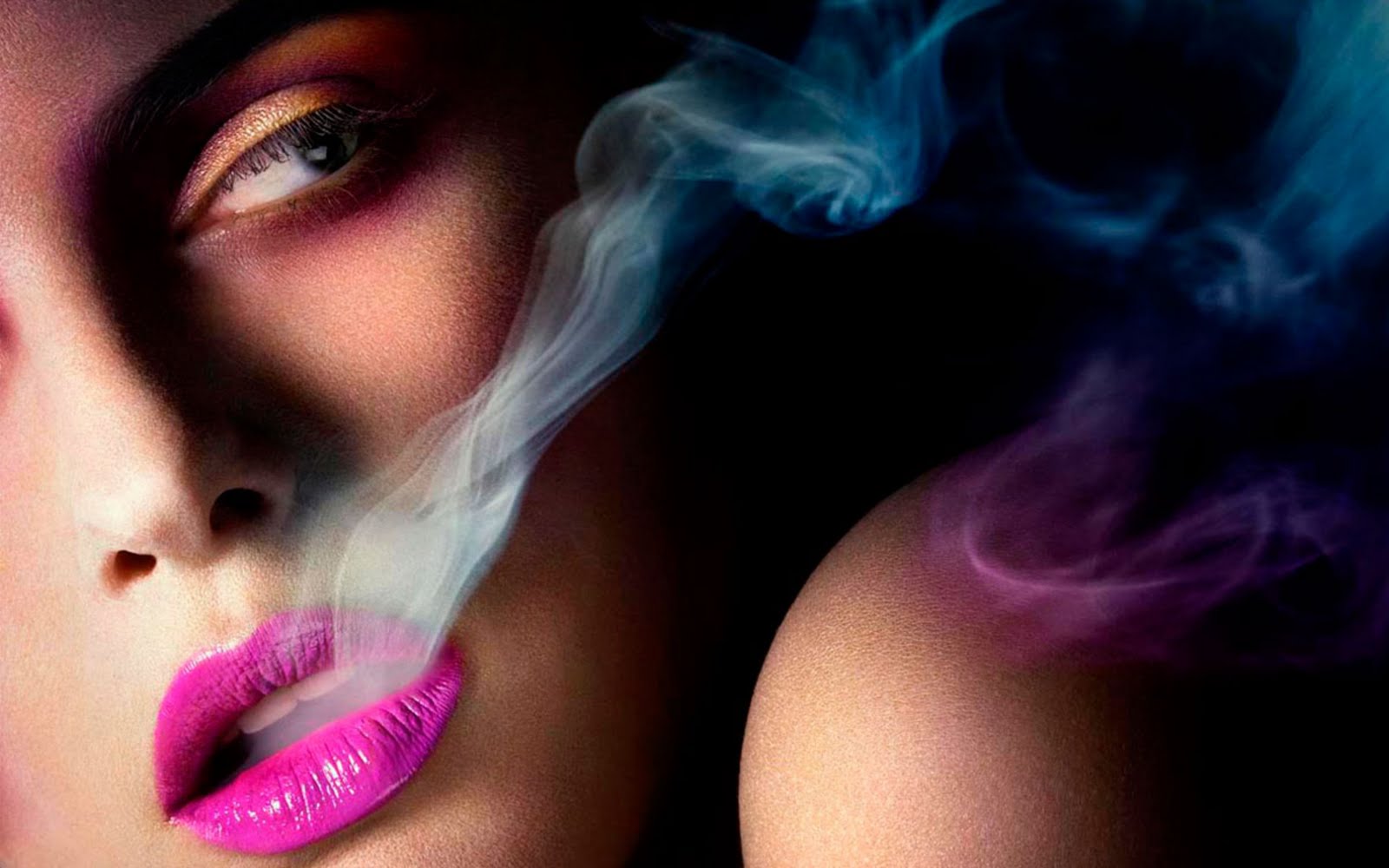 Hot Girl Smoking Wallpaper Seductive Smoke Cocaine Euphoria Jpg