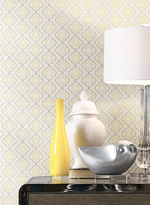 Gray Butter And Ivory In A Delicately Scaled Quatrefoil Wallpaper