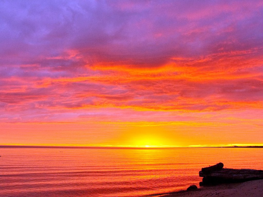Colorful Sky Effect Sunrise Beach Wallpaper