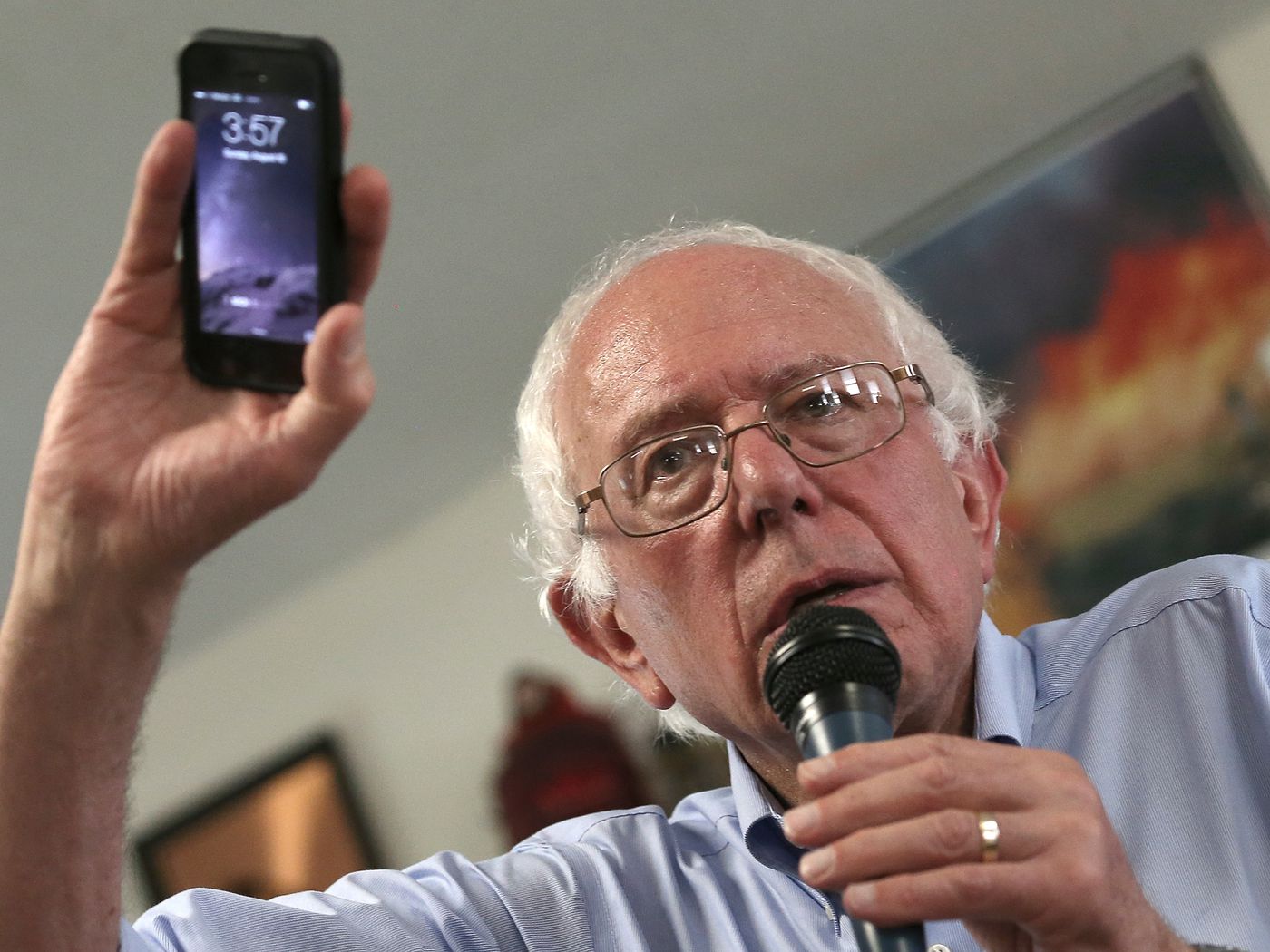 Bernie Sanders iPhone Wallpaper
