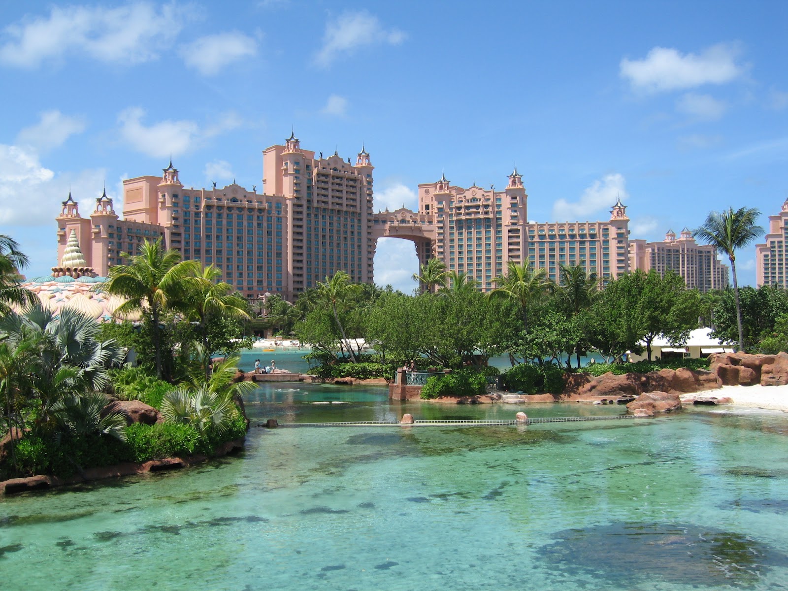 Atlantis Paradise Island Wallpapers