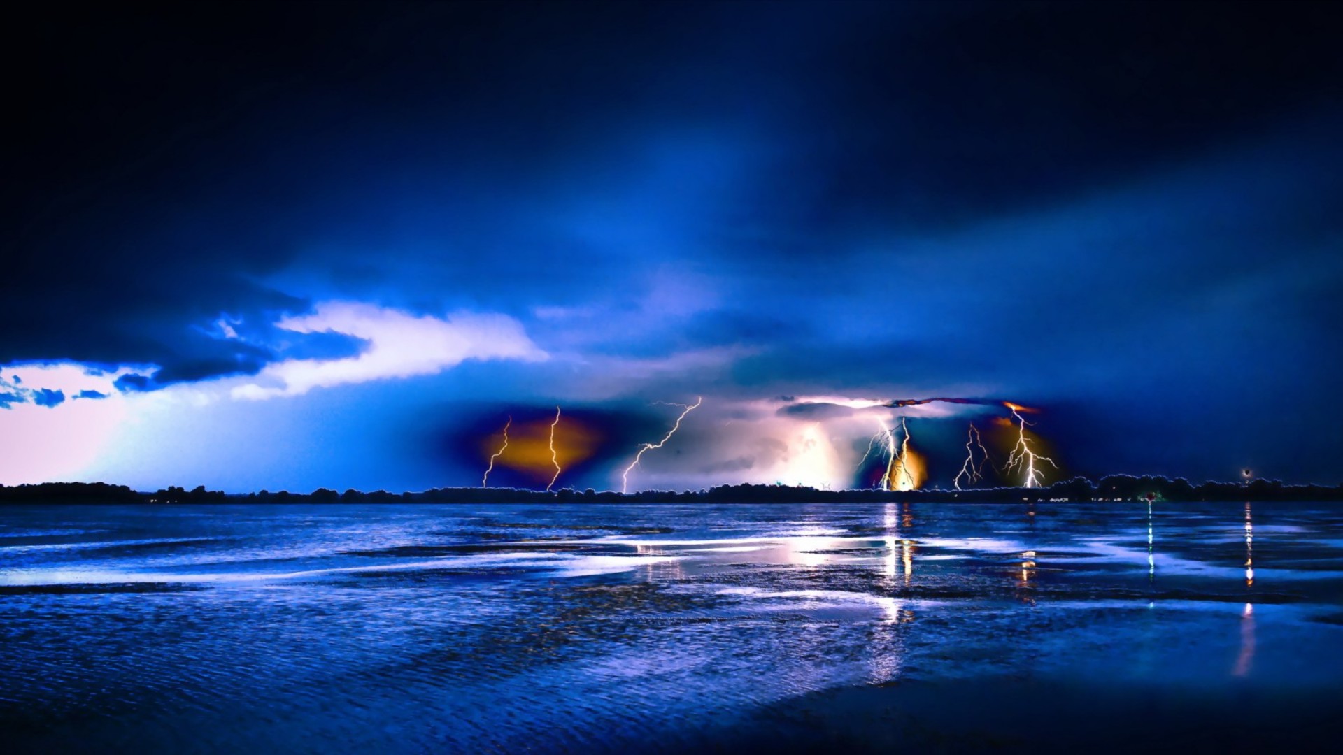 Fantastic Lightning Storm Desktop Wallpaper HD