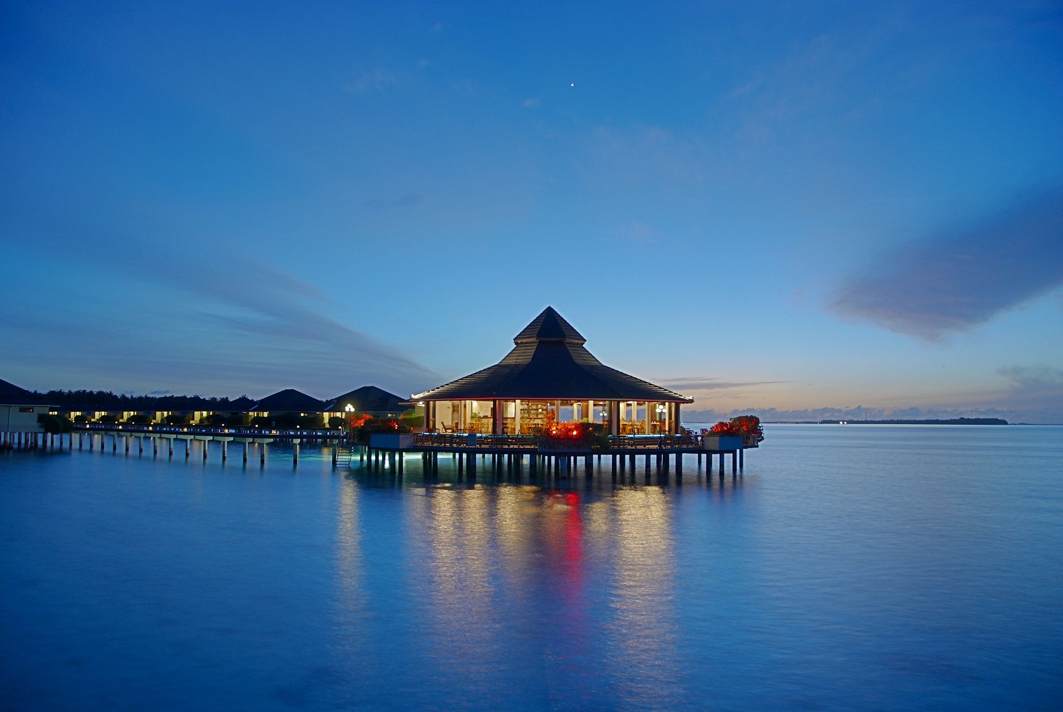 Water Bungalow Restaurants Maldives At Night Travel