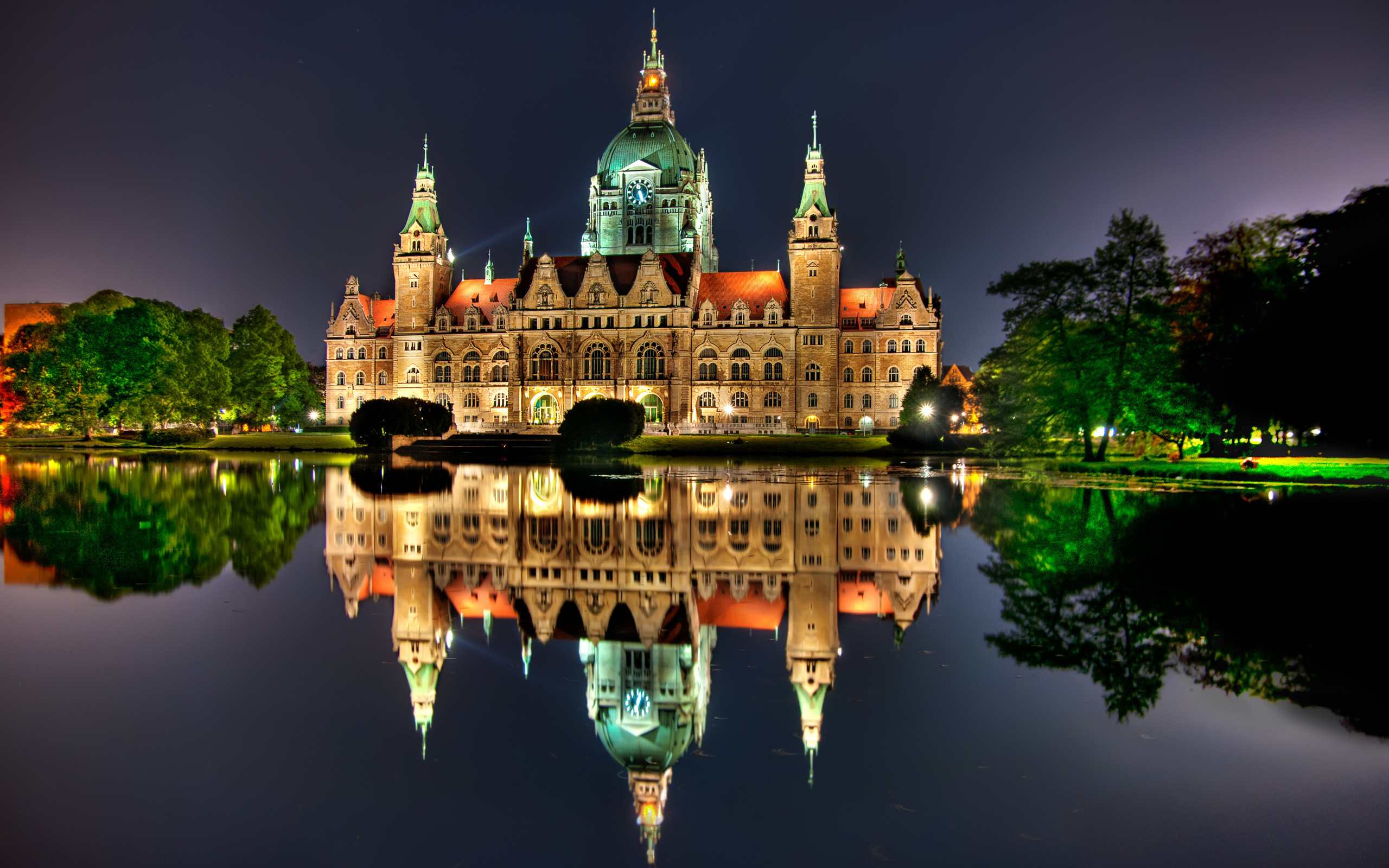 Wallpaper Beautiful European Castle Is Reflected In The Water Mirror