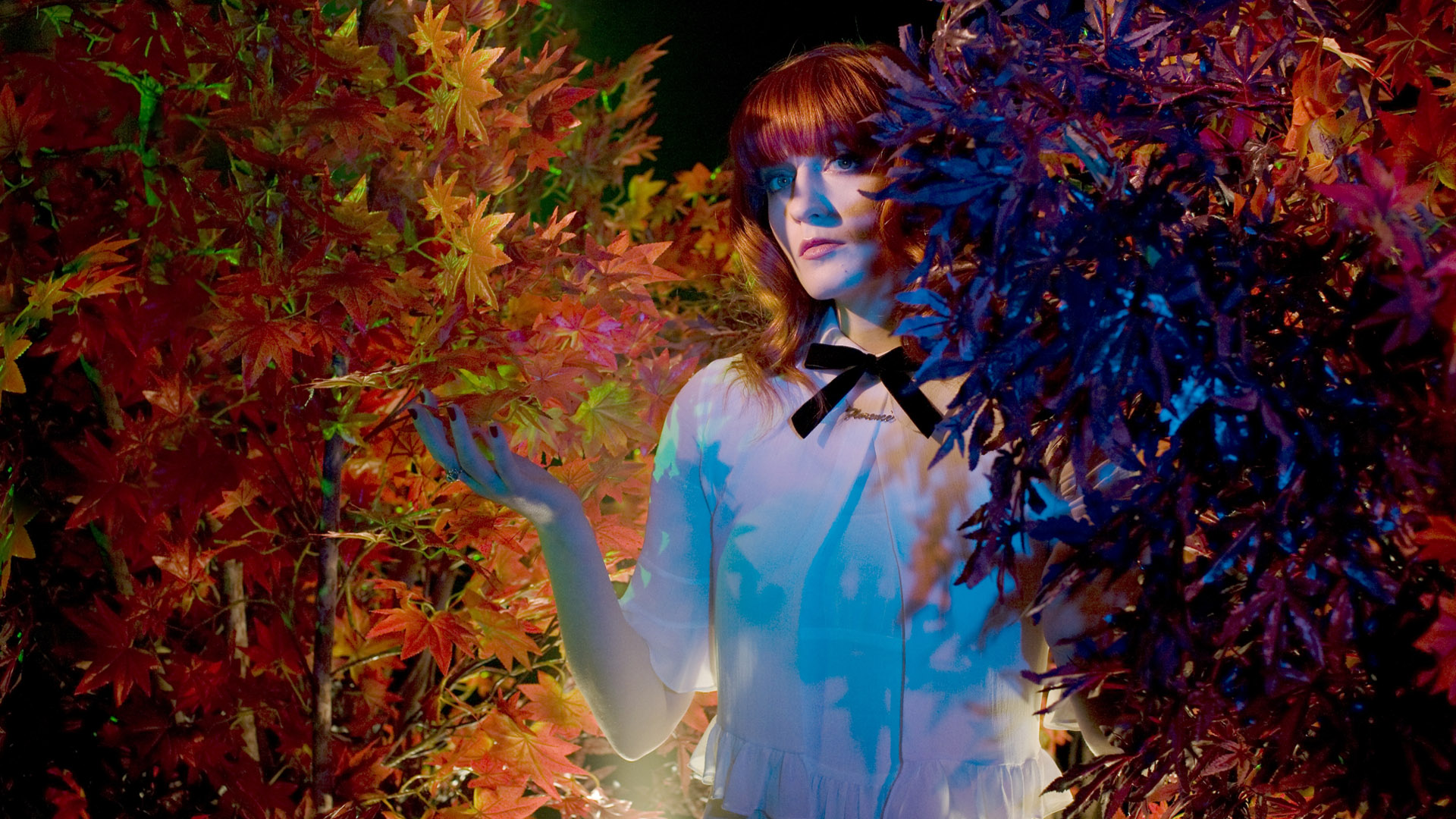 Florence And The Machine Indie Rock Wallpaper Background