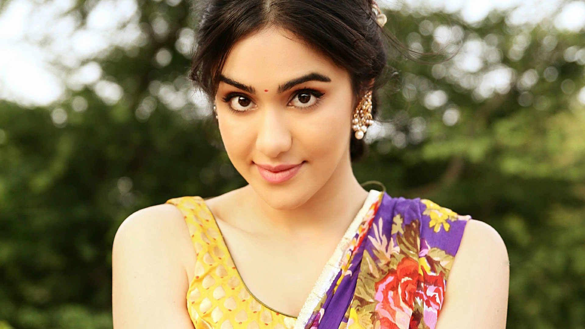 Indian Girl Wallpaper