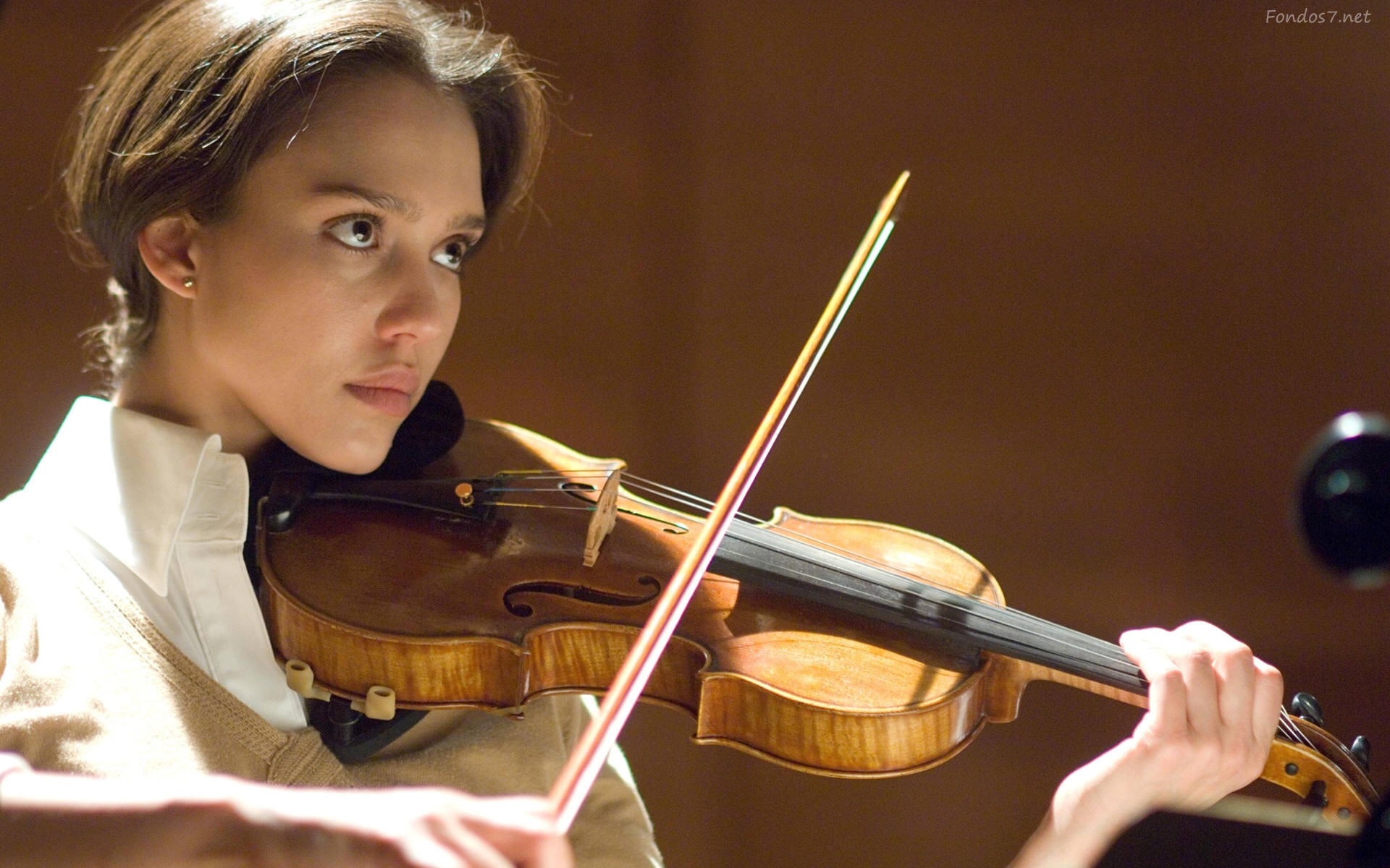 Jessica Alba Y Violin