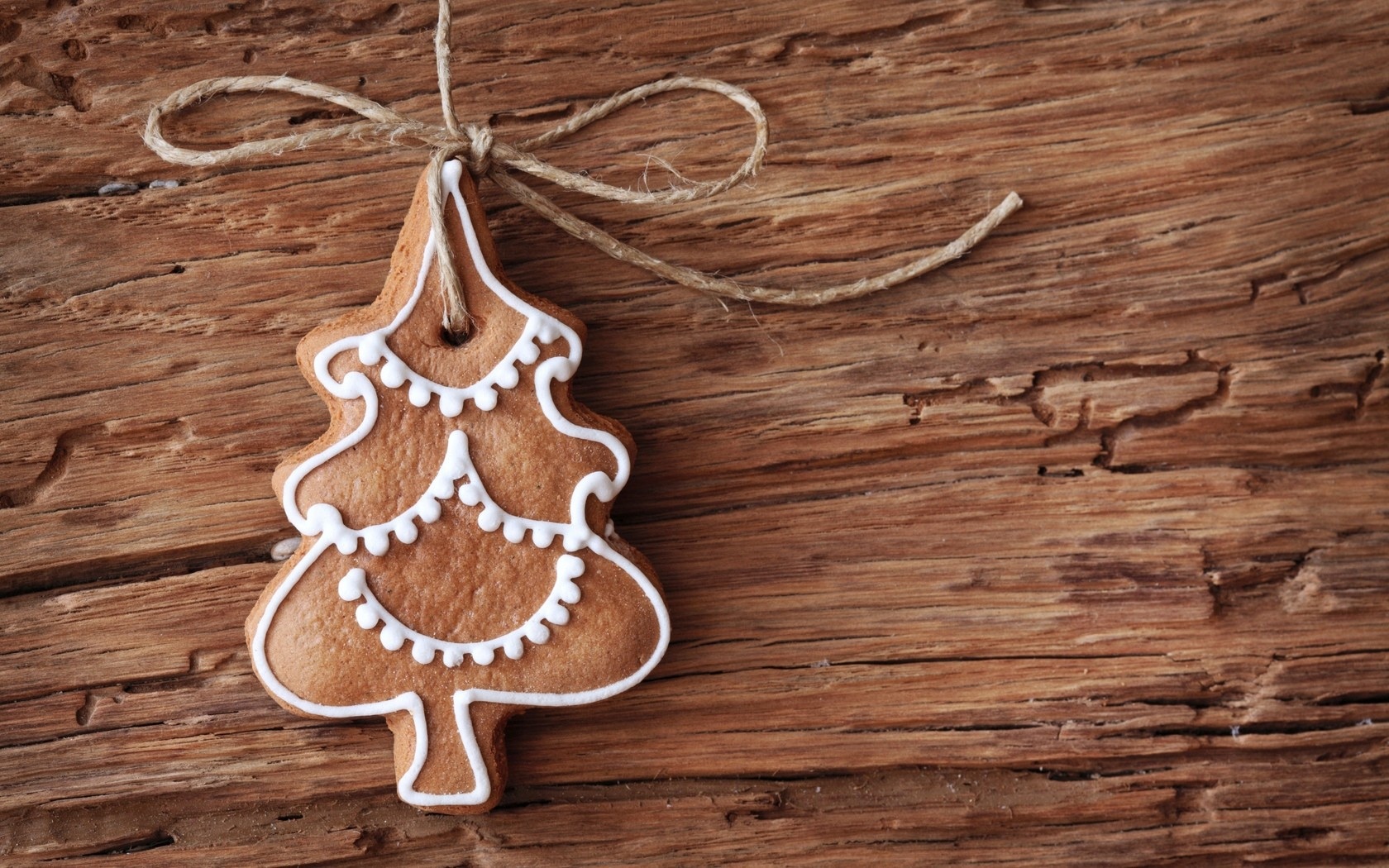 Gingerbread Christmas Tree Ornament Wallpaper