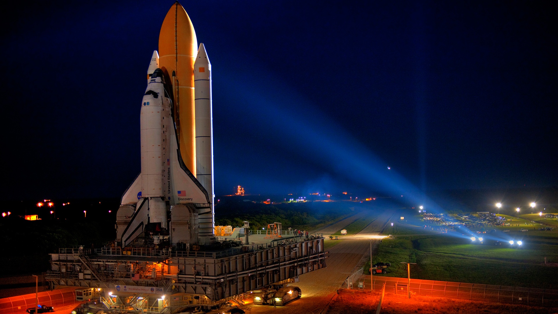 Space Shuttle Discovery Wallpaper HD