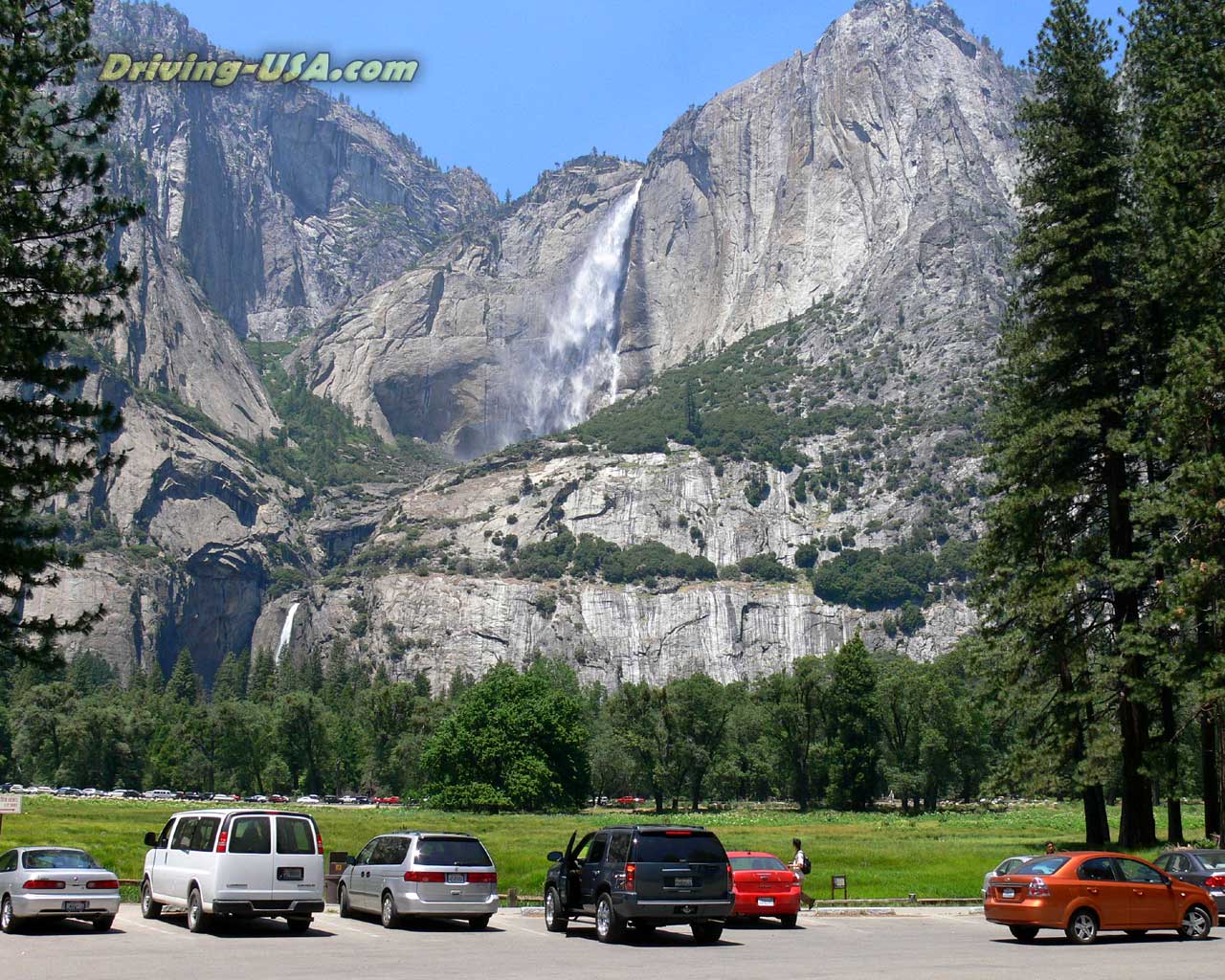 Yosemite Falls At National Park California Wallpaper
