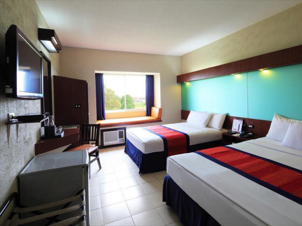 Microtel By Wyndham Eagle Ridge Cavite Hotel General Trias
