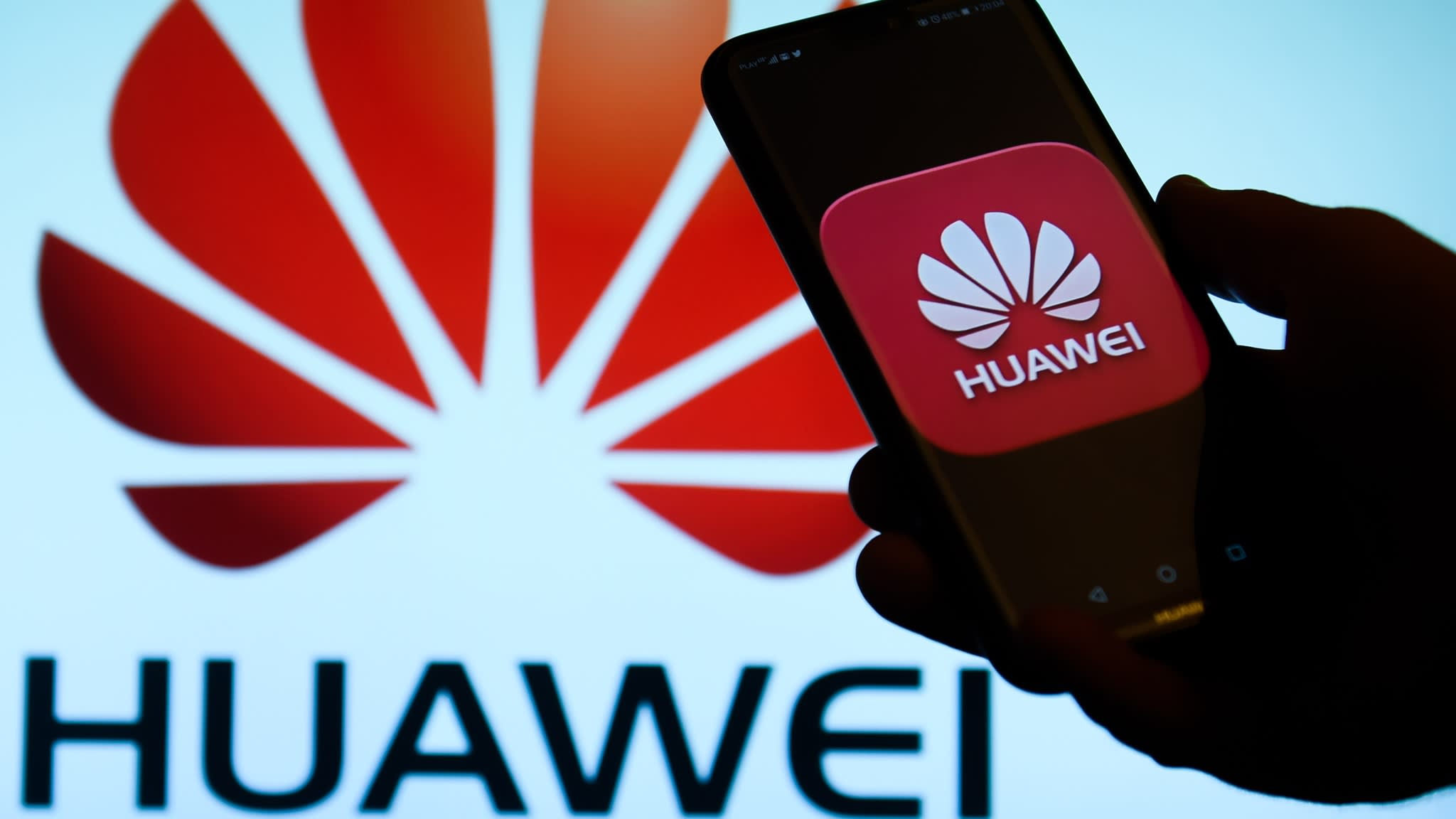 Huawei mounts AI offensive despite security headwinds   Nikkei