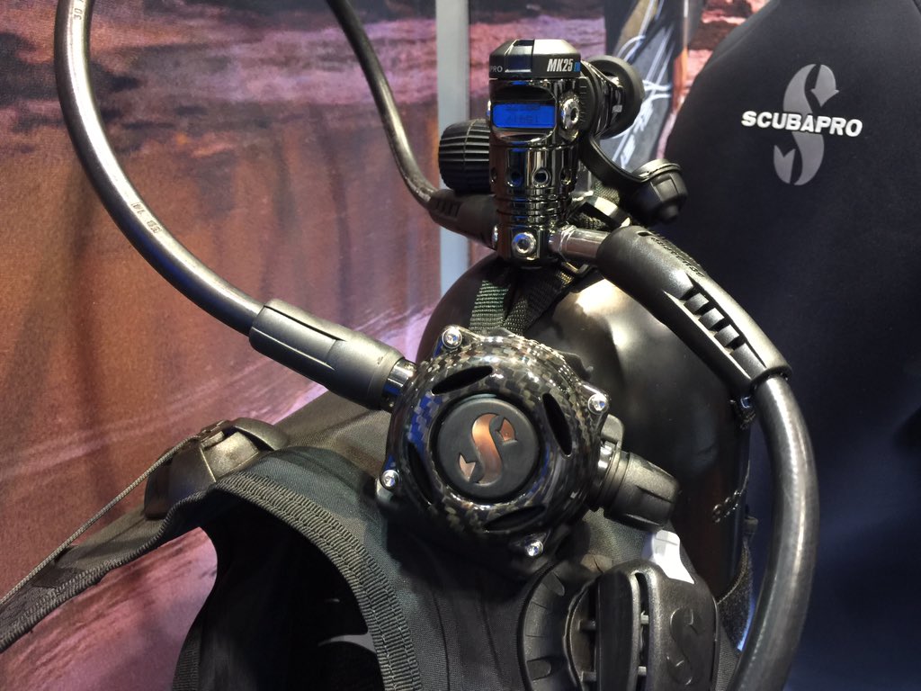 Scubapro On Beautiful New Carbon Fiber Mk25 A700 Reg