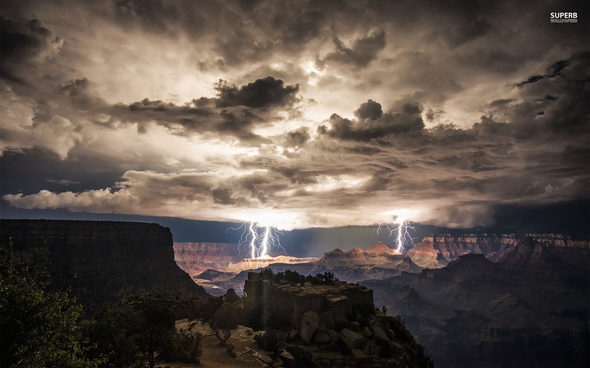 Lightning Strikes Grand Canyon Wallpaper