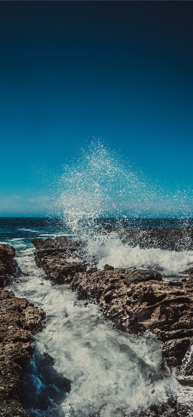 Laguna Beach iPhone X Wallpaper Ocean