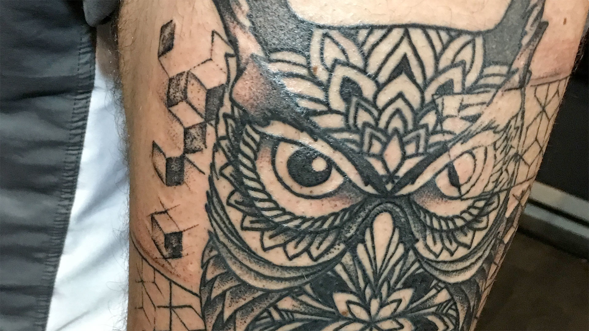 Cool Tattoo Background Wallpaper