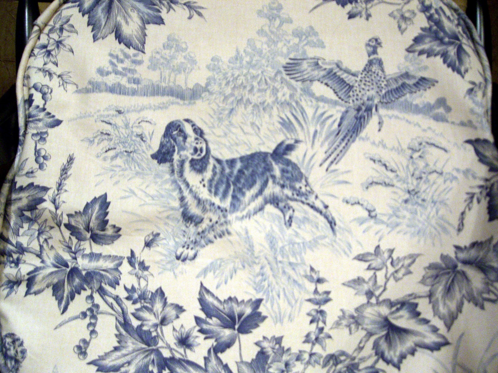 Toile Tale August