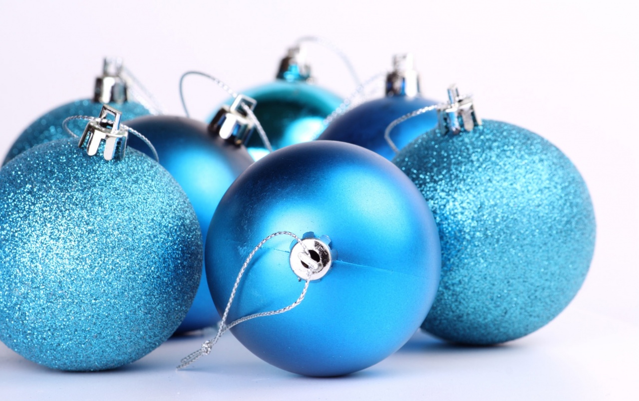 Blue Christmas Tree Ornaments wallpapers Blue Christmas Tree
