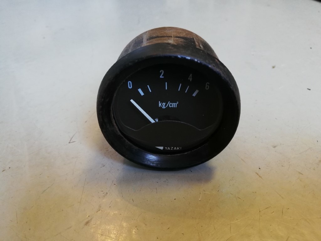 Volvo Oil Pressure Gauge Yazaki 12volt Used