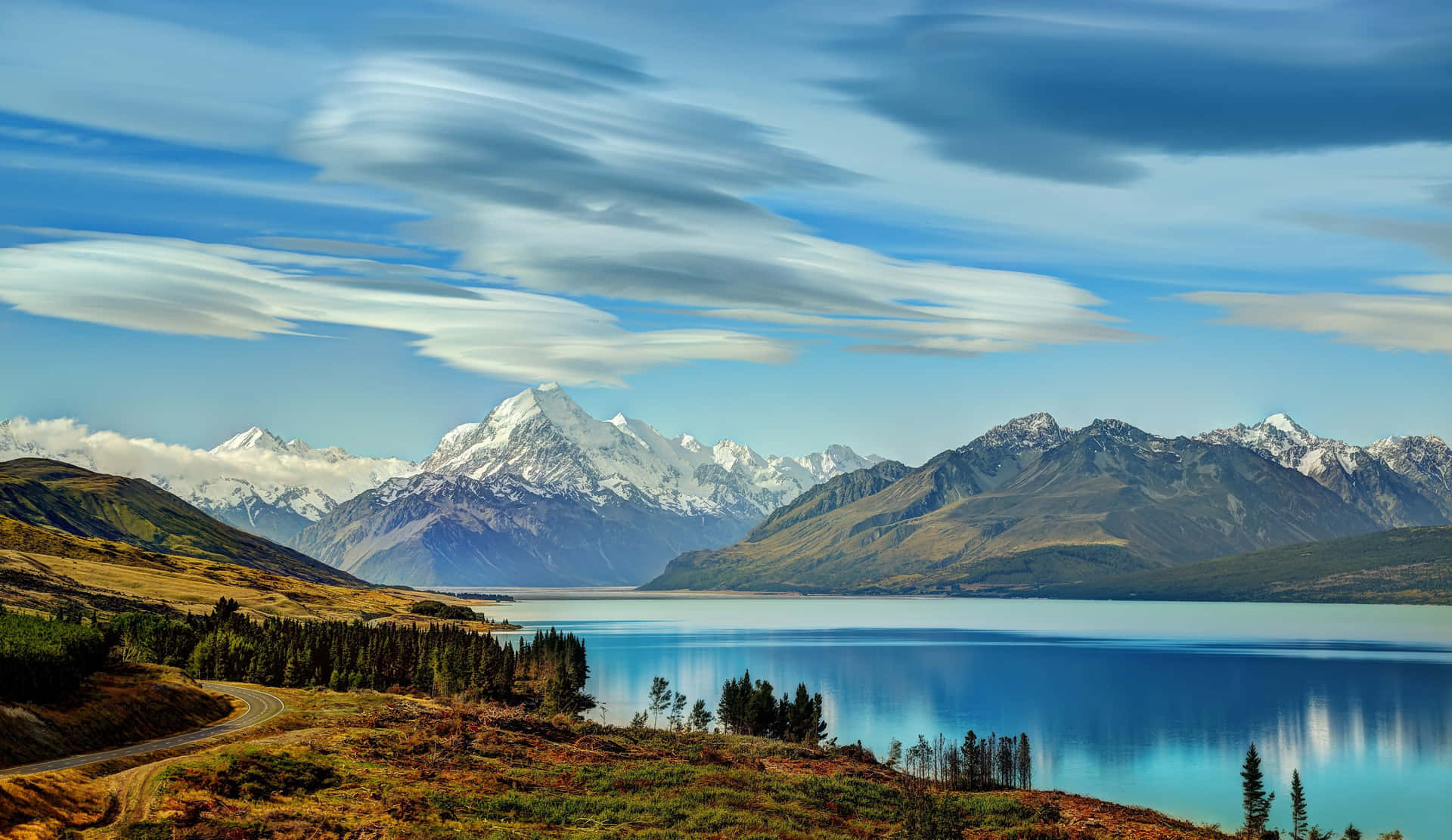 Beautiful Lake Wallpaper
