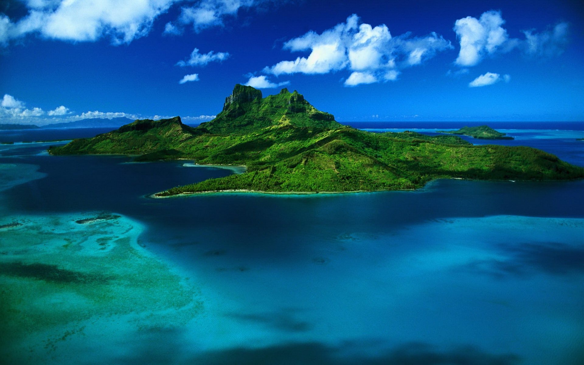 Island in the Ocean desktop wallpaper