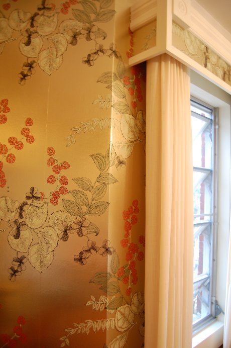 Gold metallic Asian inspired 70s wallpaper in the Victorian dining
