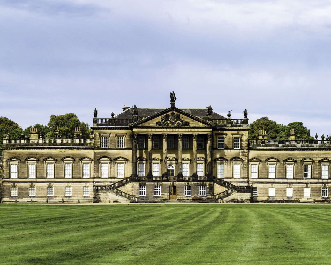 Great British Houses Wallpaper