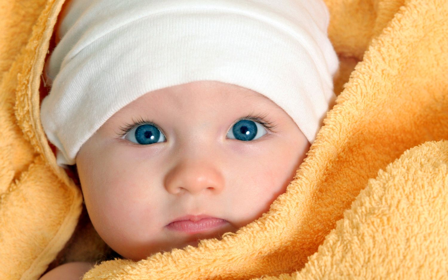 Innocent Baby HD Photos Wallpaper