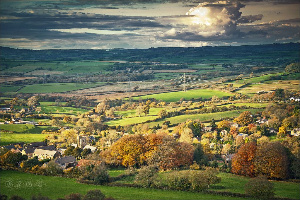 English Countryside Wallpaper