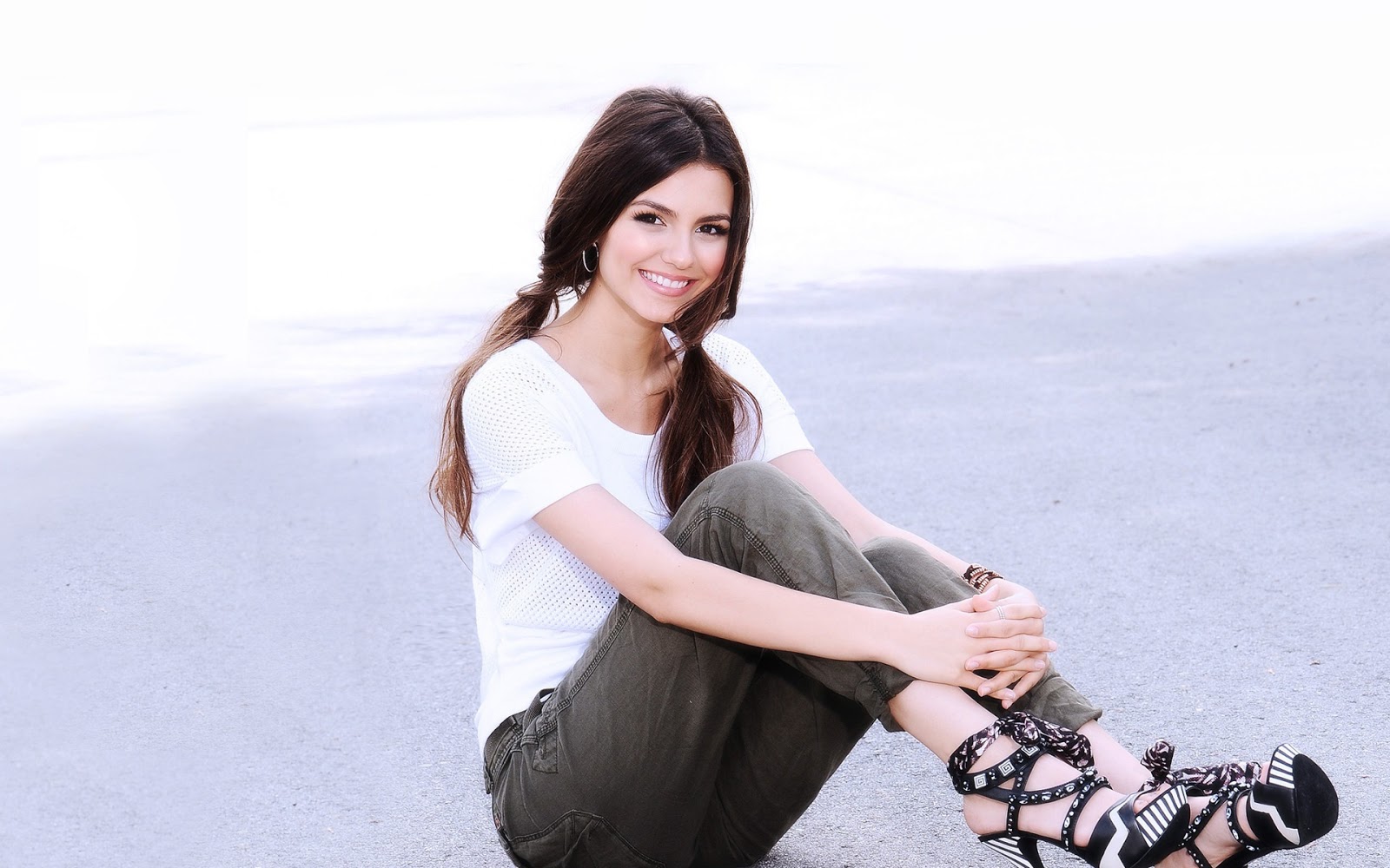 Hollywood Victoria Justice HD New Nice Wallpaper
