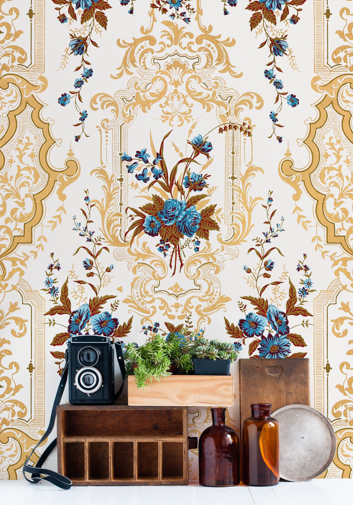 Chevallier Wallpaper From The Erstwhile Collection By Milton King