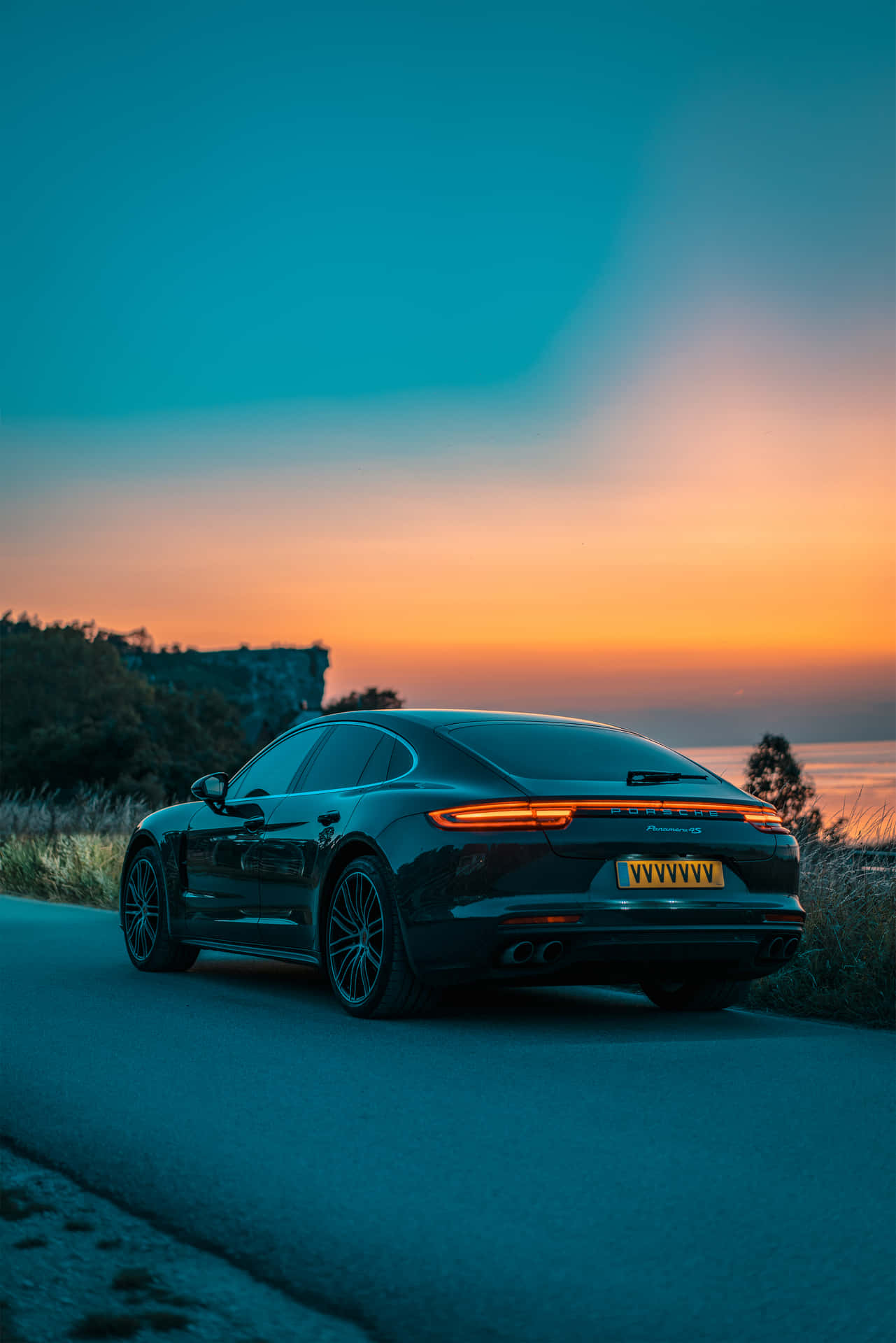 Luxury Brands Porsche Panamera Wallpaper