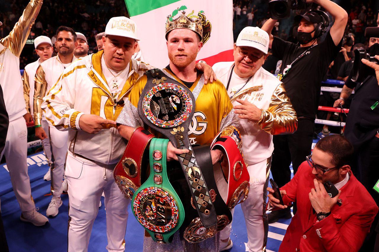 Watch Canelo Alvarez Bees Undisputed World Champion With Round