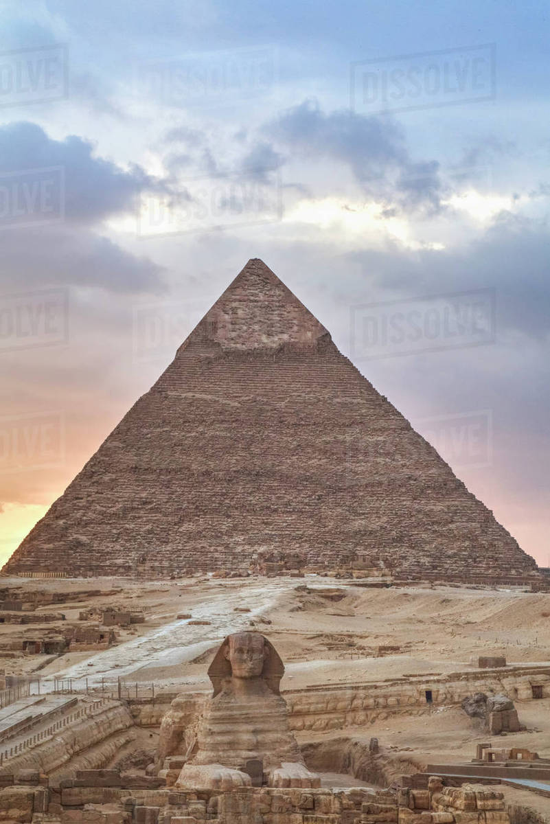 Sunset Sphinx Foreground The Pyramid Of Chephren Background