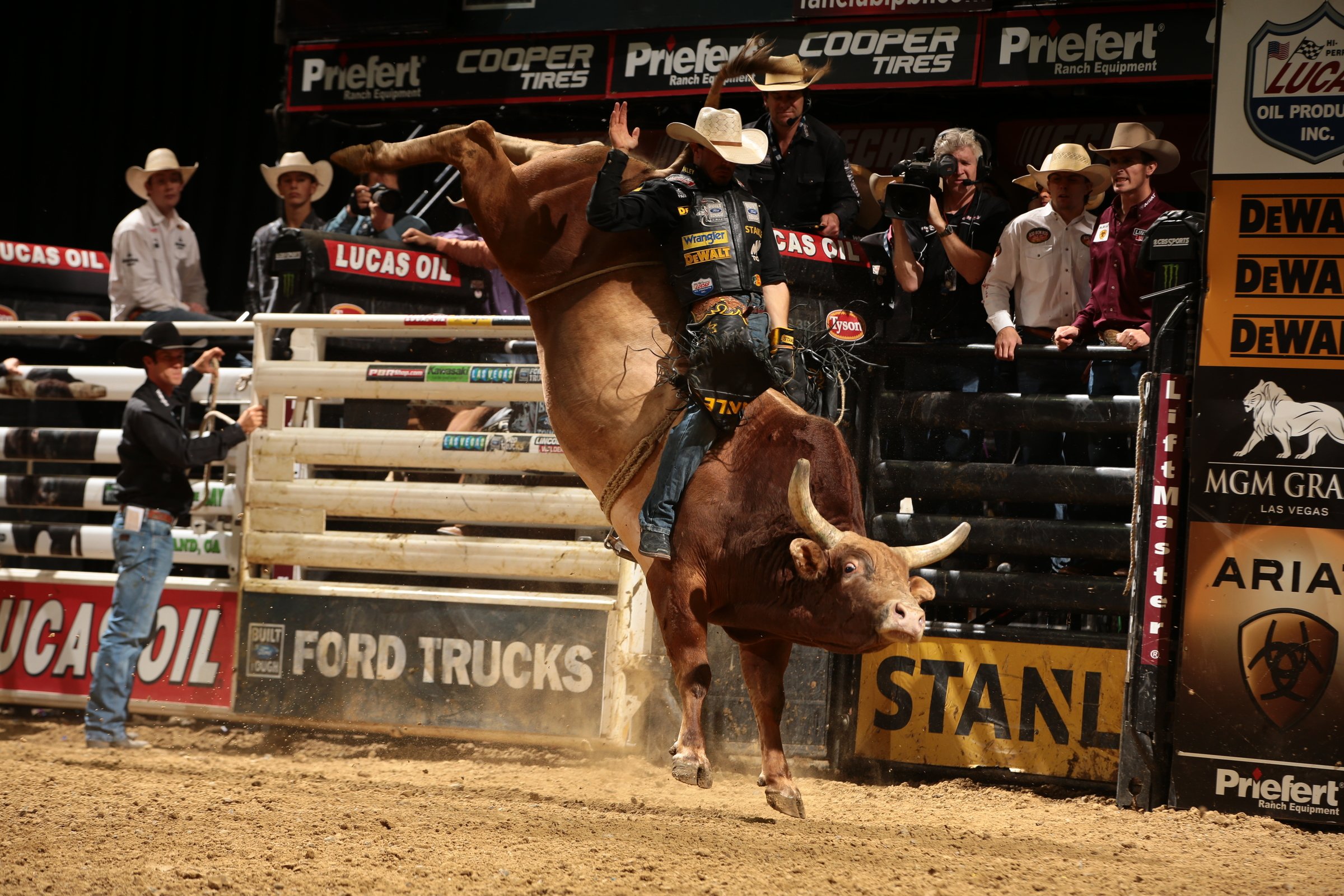 Bull Riding Bullrider Cowboy Western Cow Extreme Rodeo