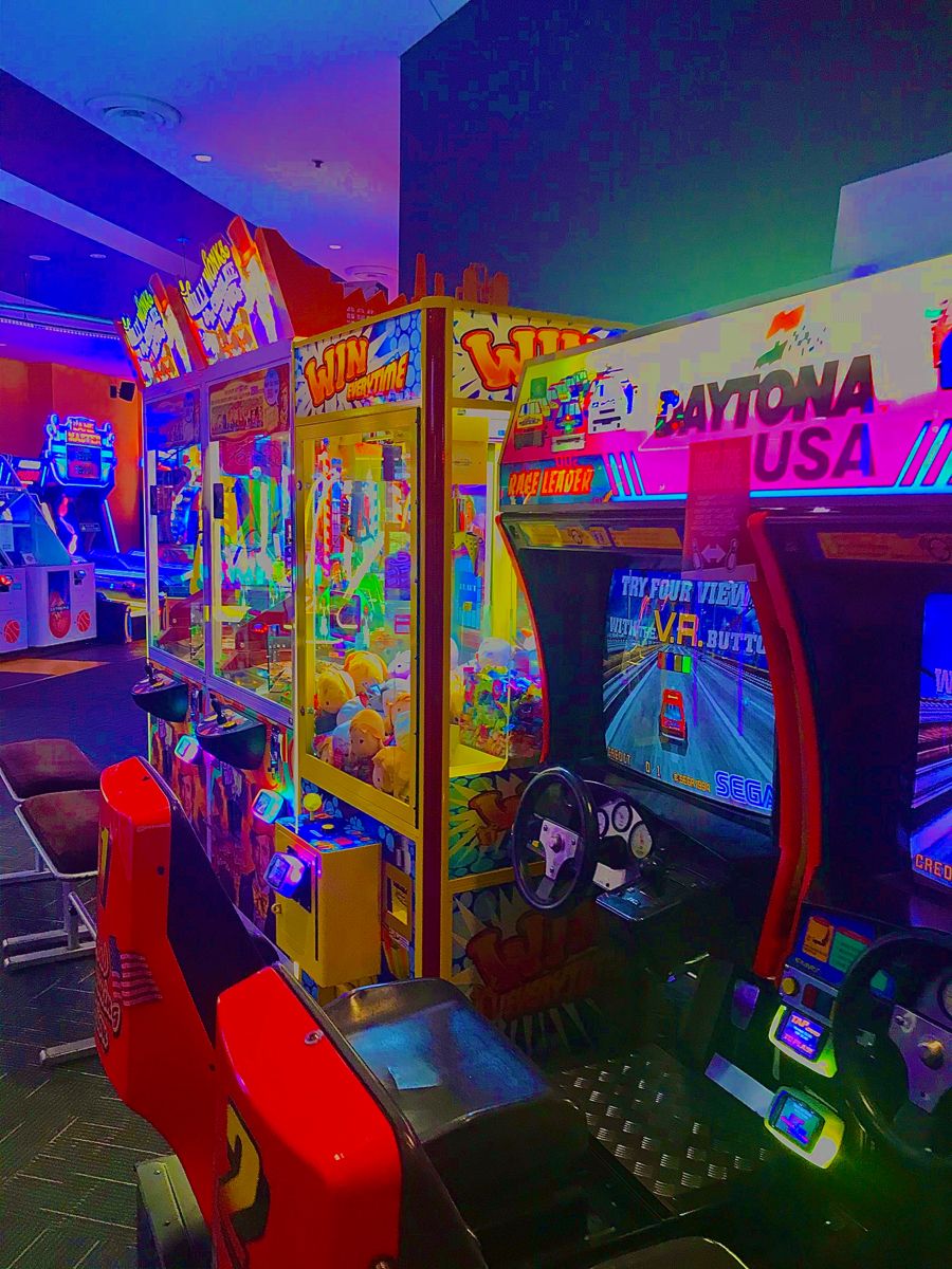 Pin Em Arcade Core Or Retro Futurism Wallpaper