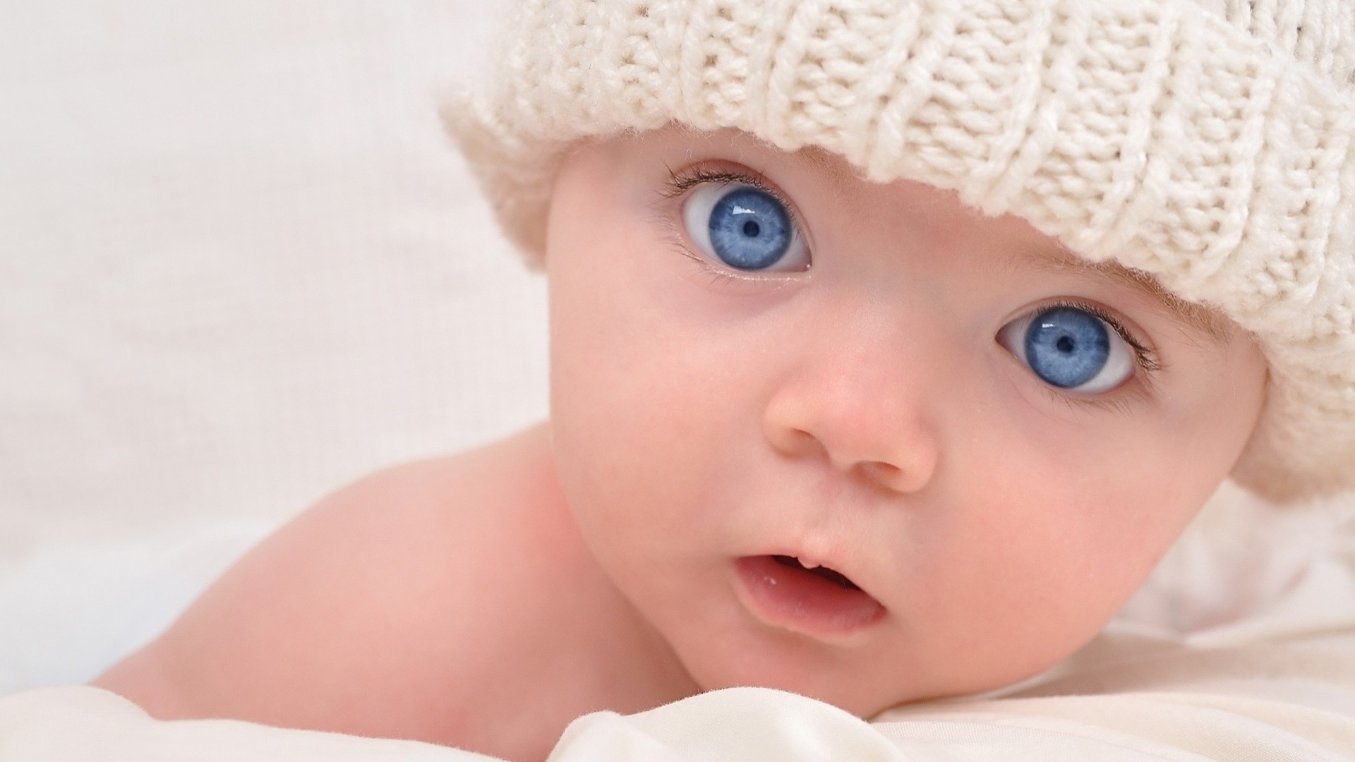 Cute Blue Eyes Baby HD Wallpaper Of