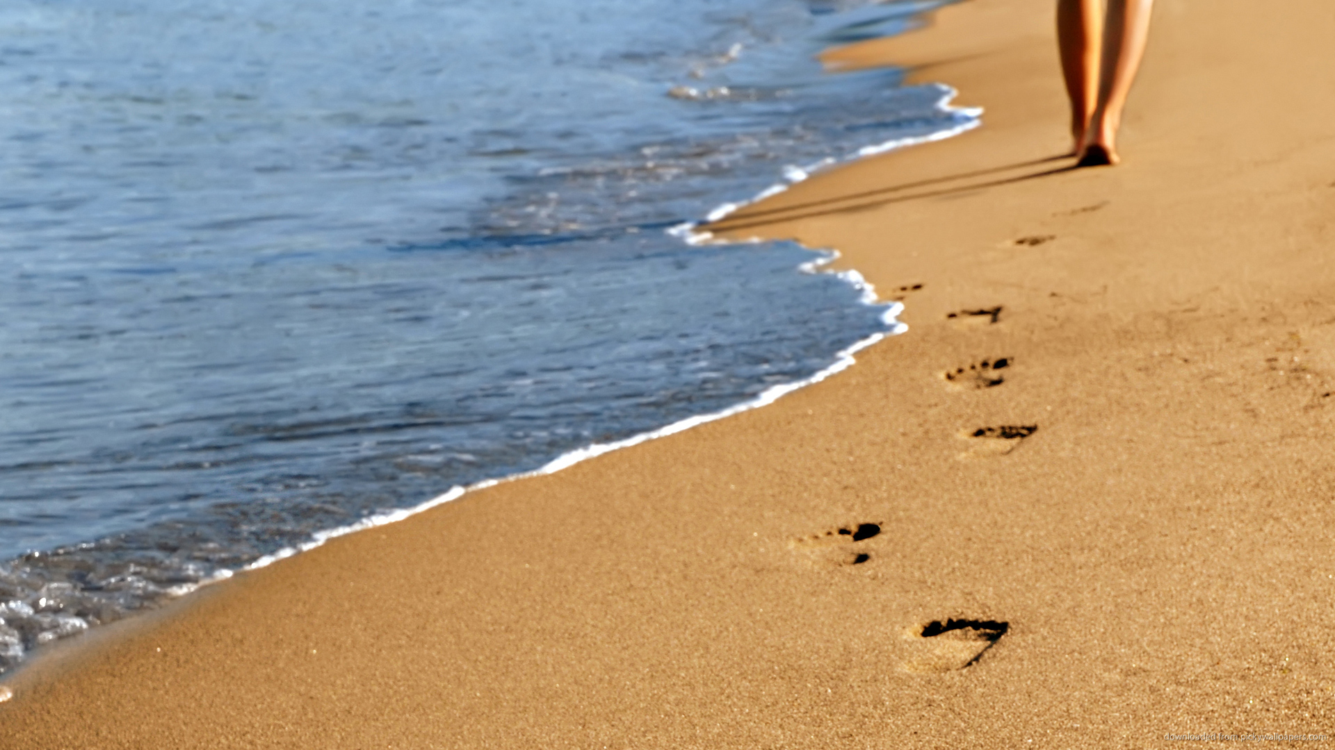 Beautiful Beach Footprints Wallpaper Picture For iPhone Blackberry