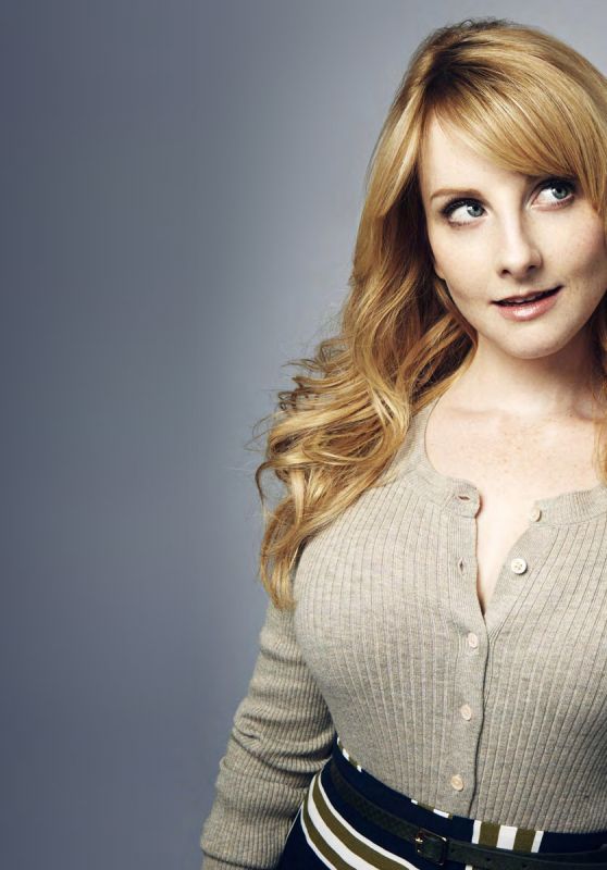 Melissa Rauch Cute Wallpaper