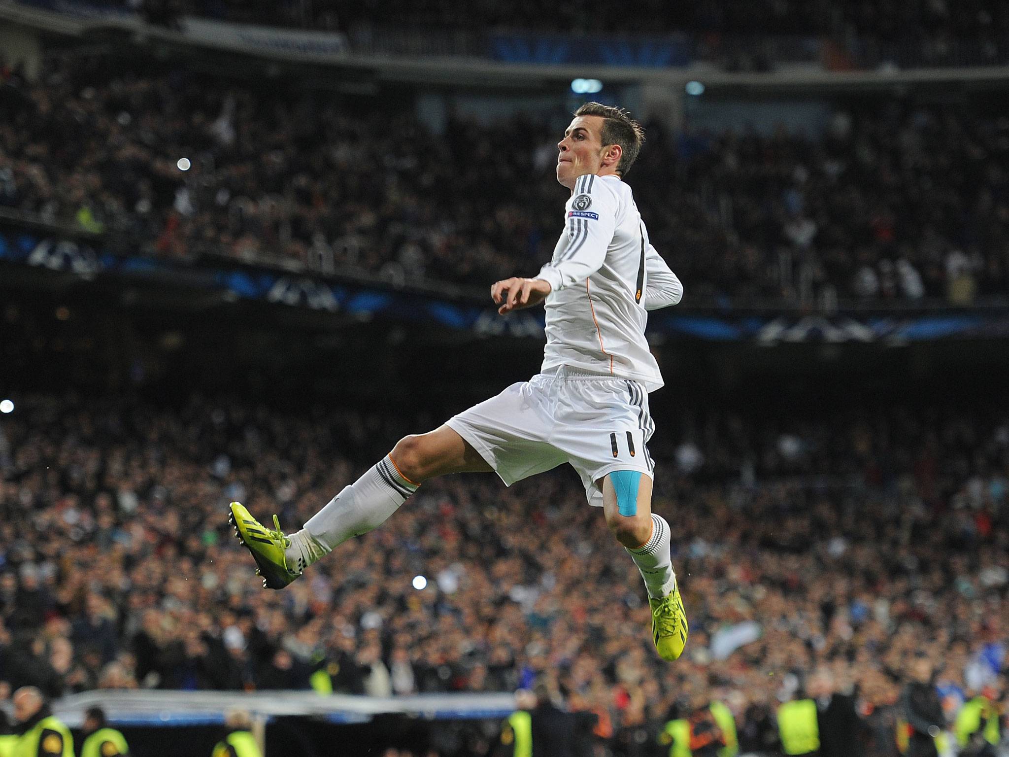 Gareth Bale Flying HD Wallpaper