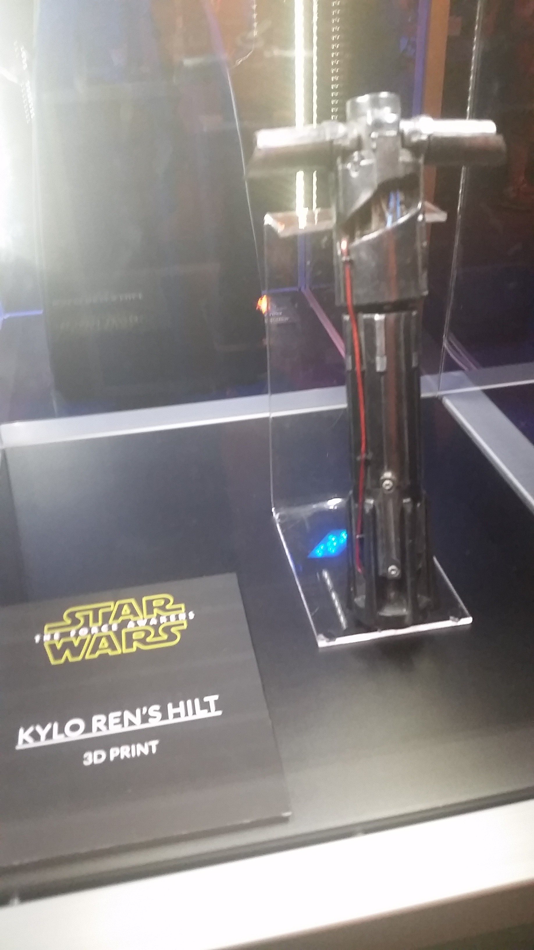 Fans Noted When That Trailer First Came Out Kylo Ren S Lightsaber