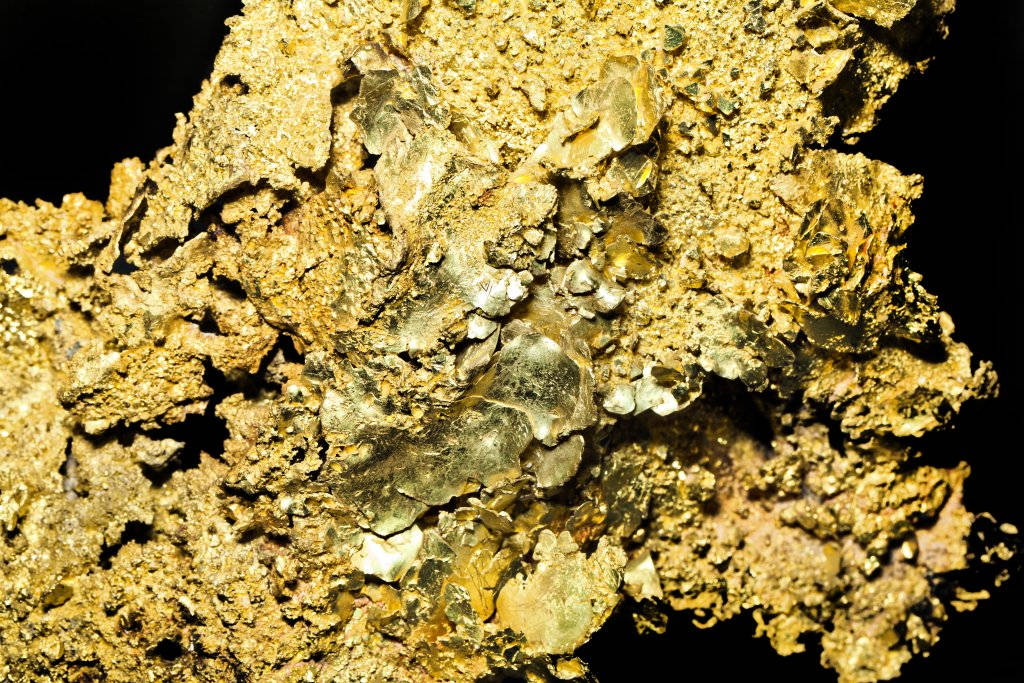 A Huge Goldmines Ore Wallpaper